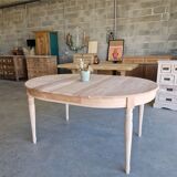 Round table solid cherry with extensions