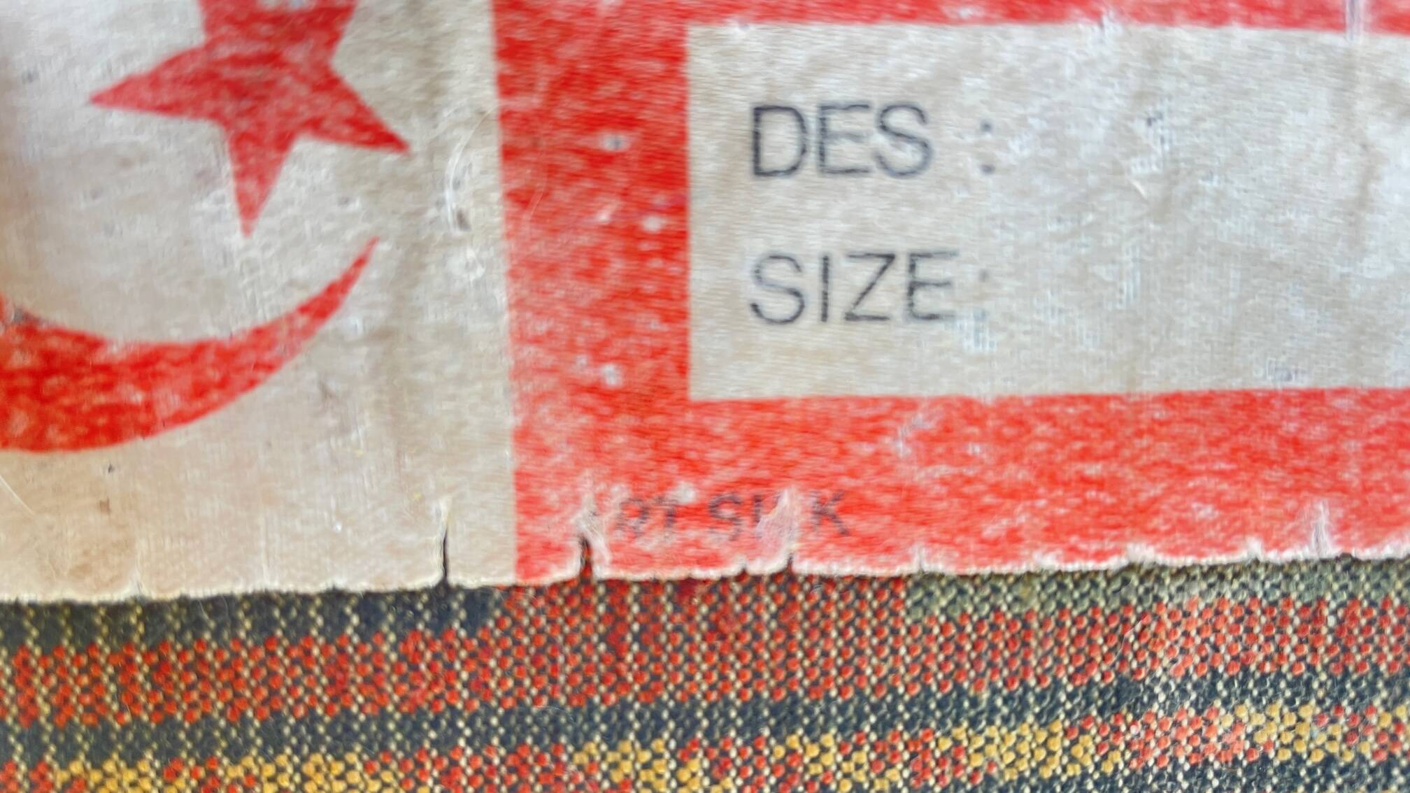 Vintage silk and cotton rug - 142 x 84cm