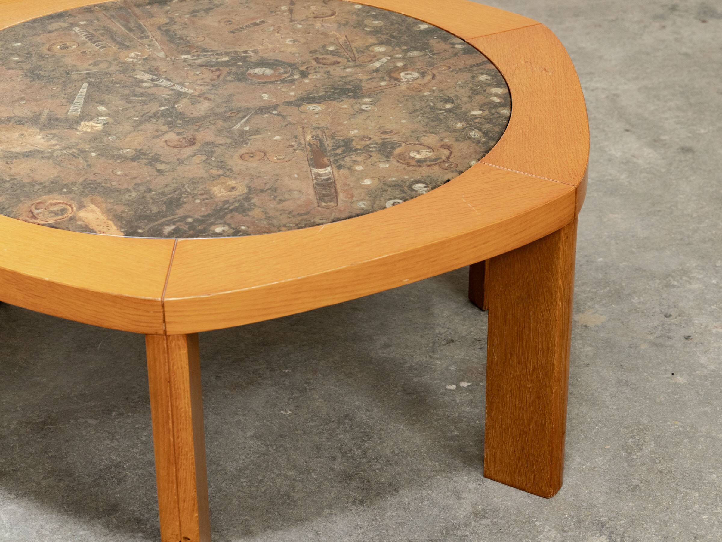 Table basse hexagonale en céramique plateau marbre