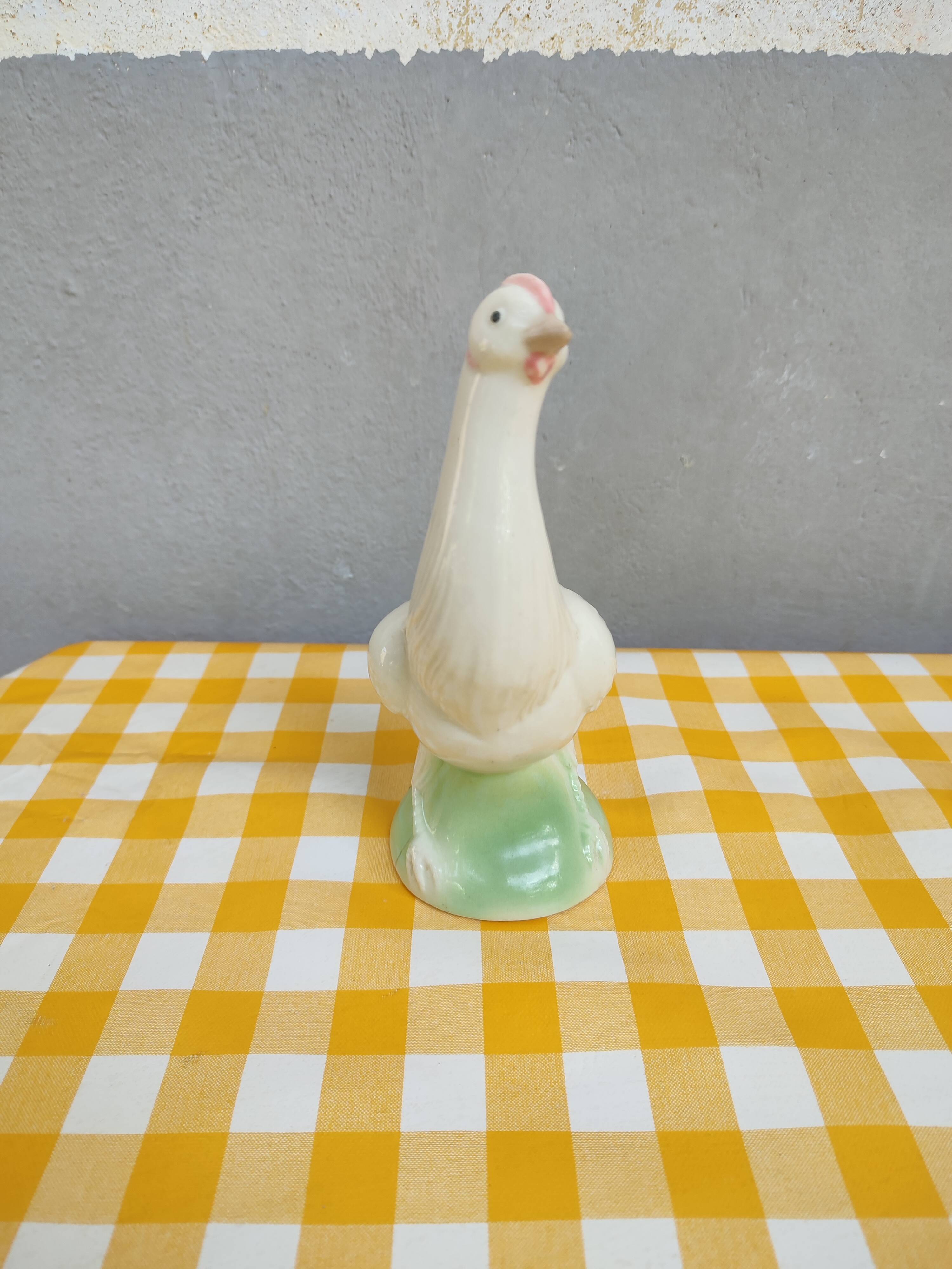 Twentieth polychrome earthenware hen