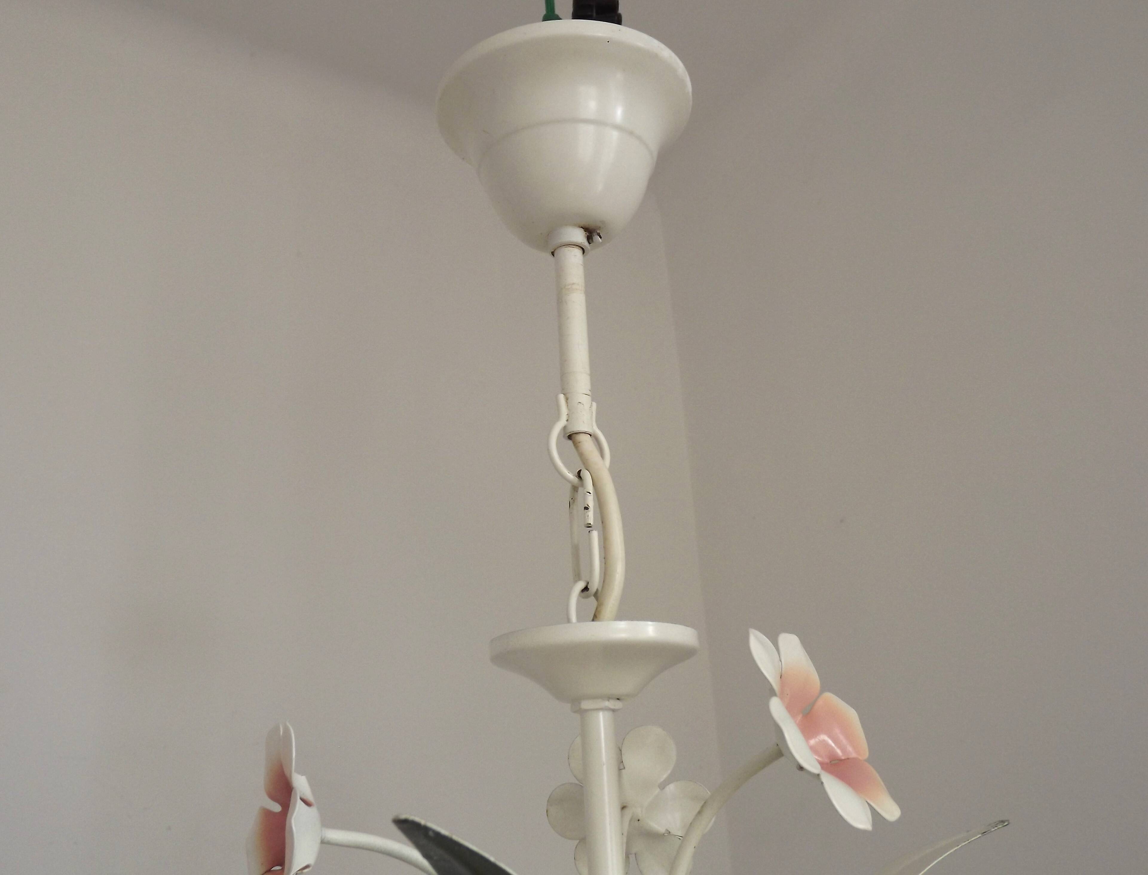 Vintage 3-light chandelier in pink and white metal and glass shaped like flowers, France.