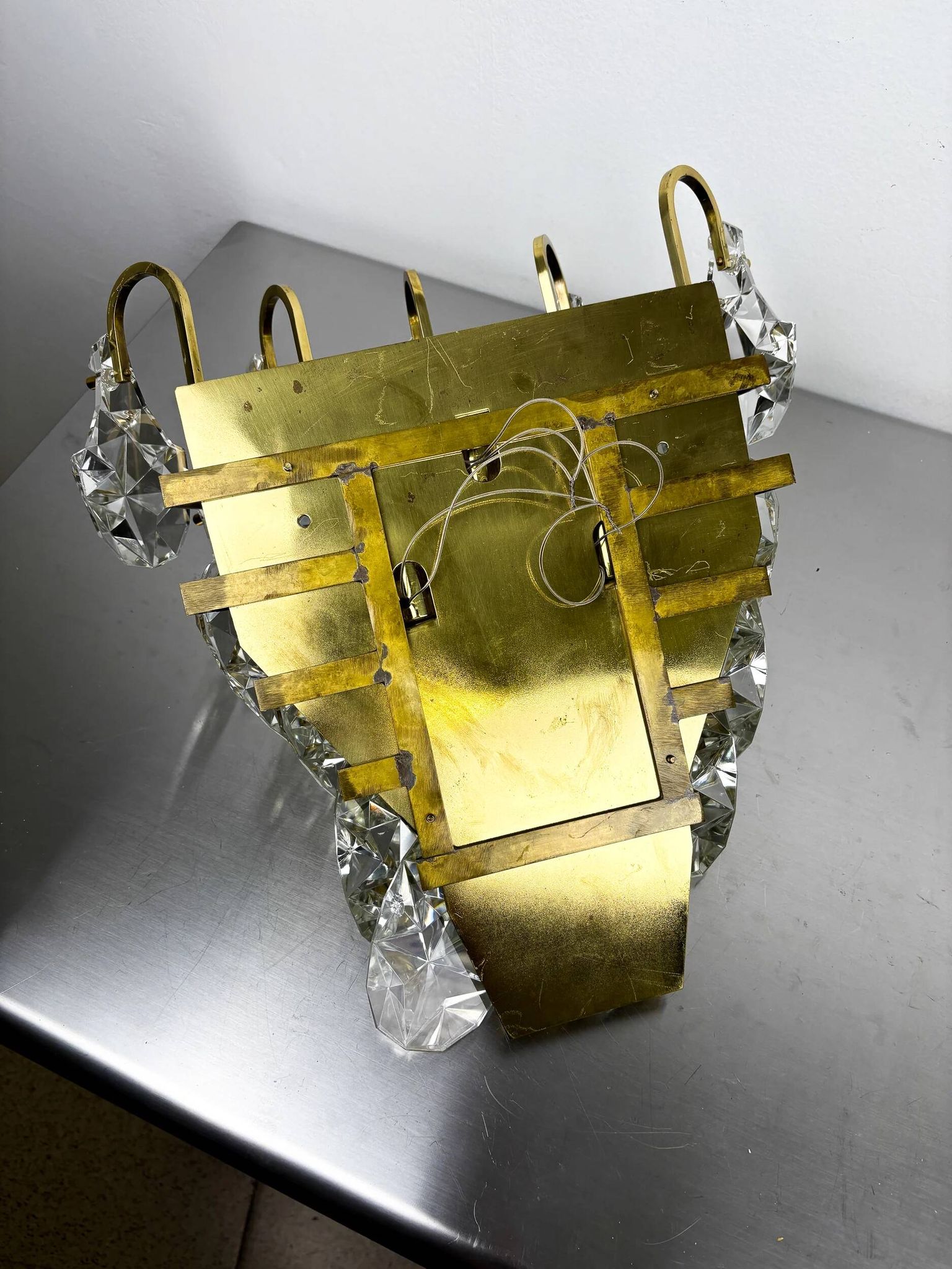 Kinkeldey XL 5-tier cut crystal wall sconce, gilt brass, Germany, 1970s
