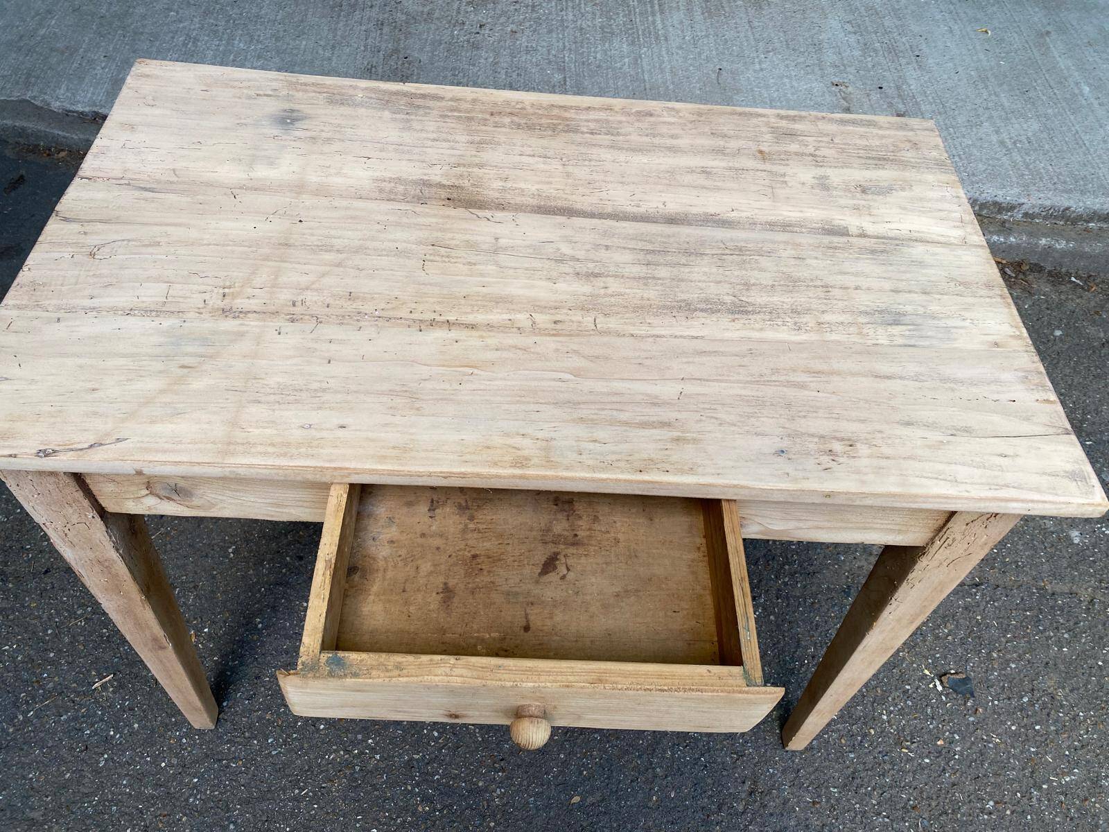 Renovated Parisian desk in solid wood with drawer