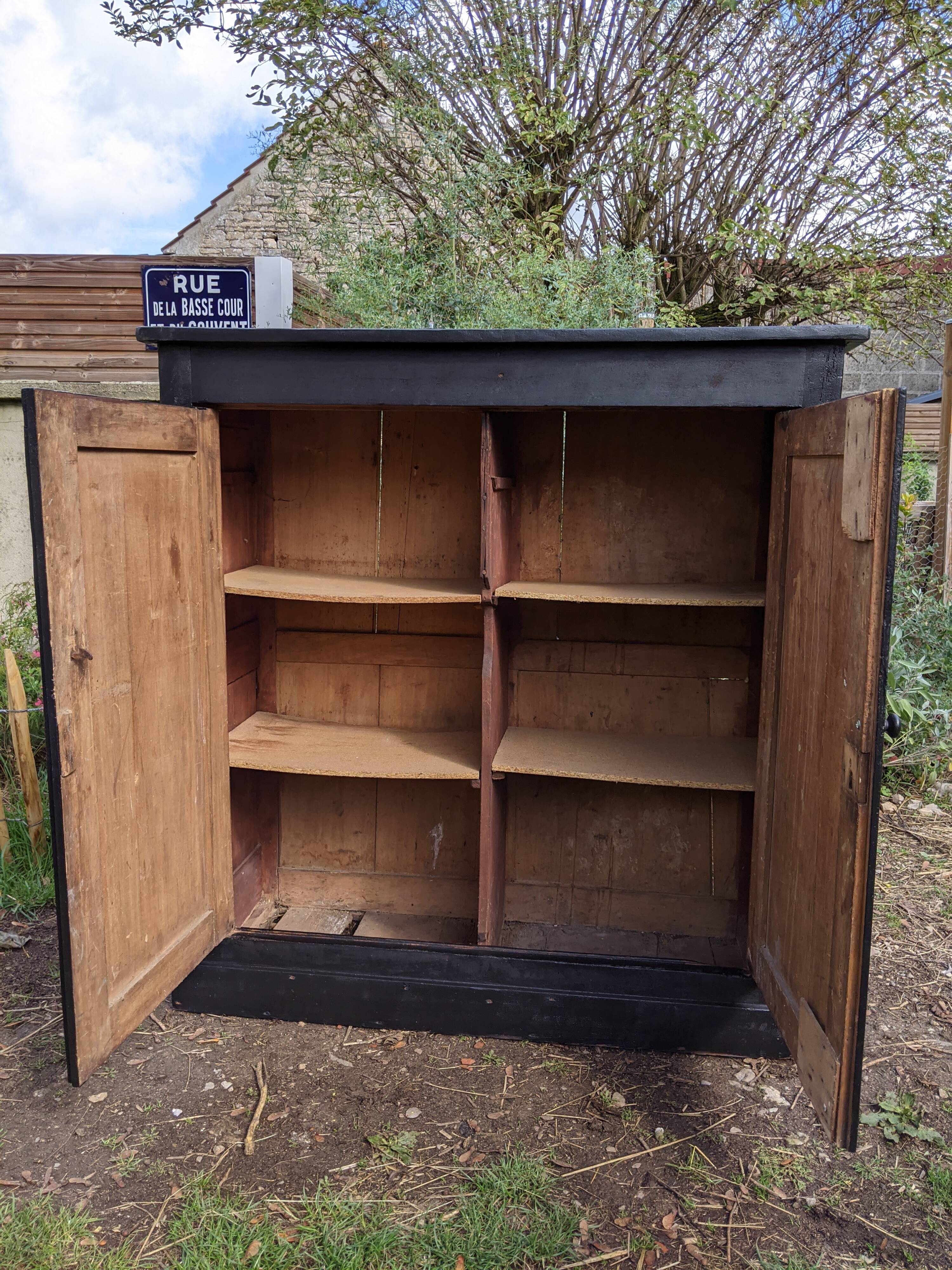 Former large confectioner circa 1950