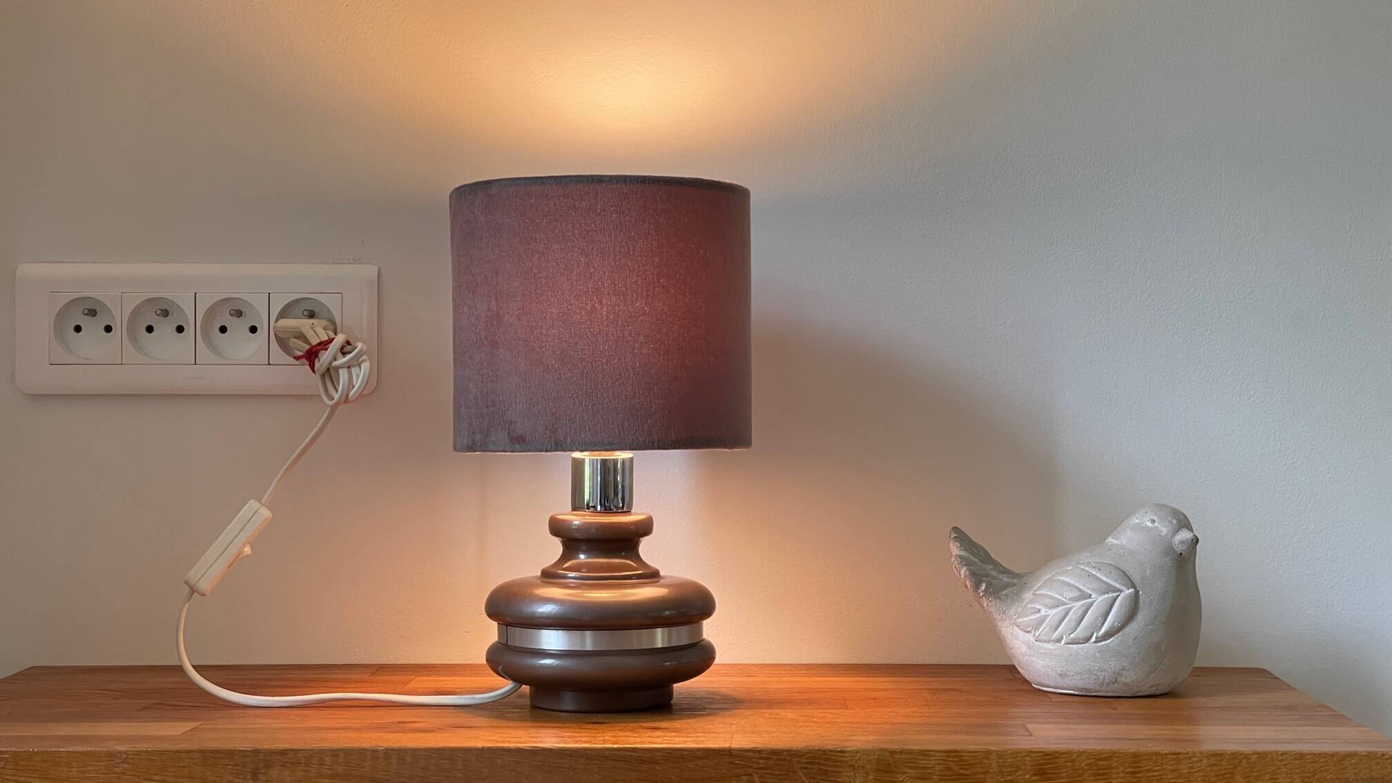 Ceramic lamp with aluminum rim 70s