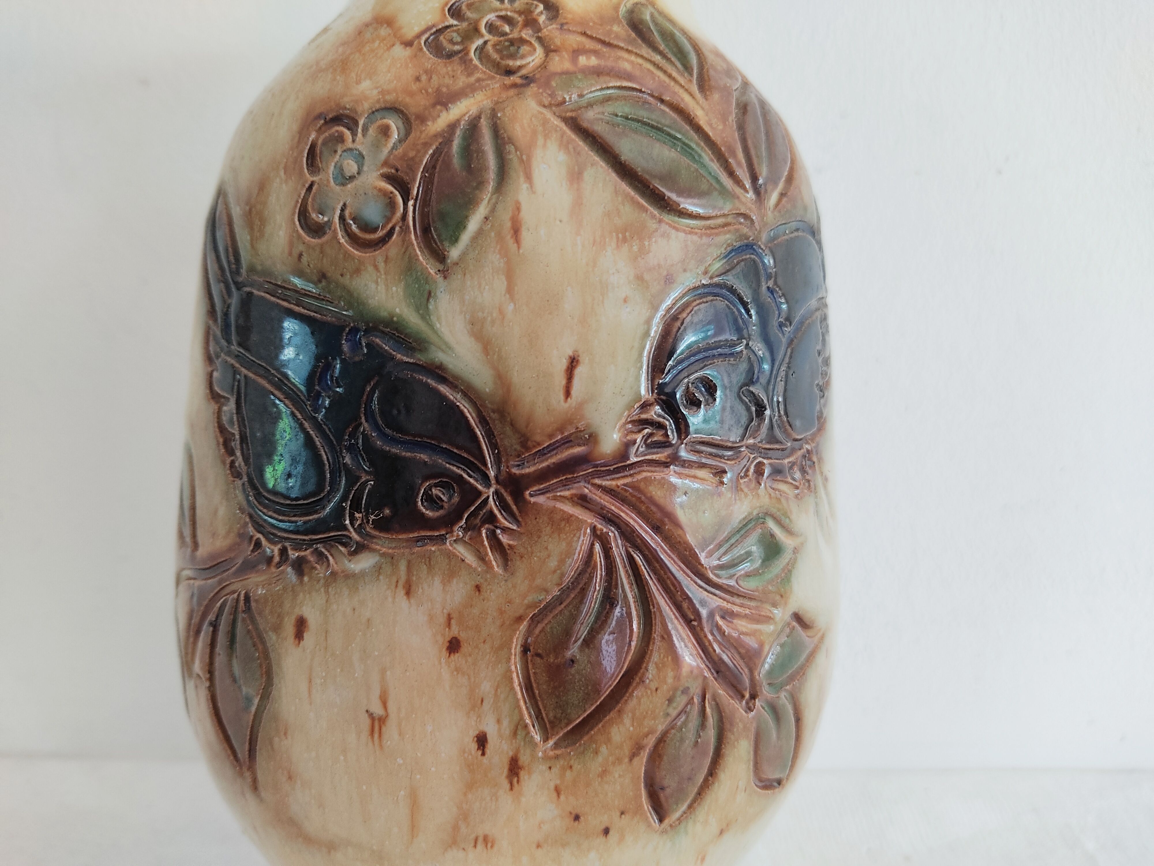 Vase vintage aux oiseaux en grès signé Biran