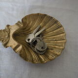 Empty pocket st Jacques shell