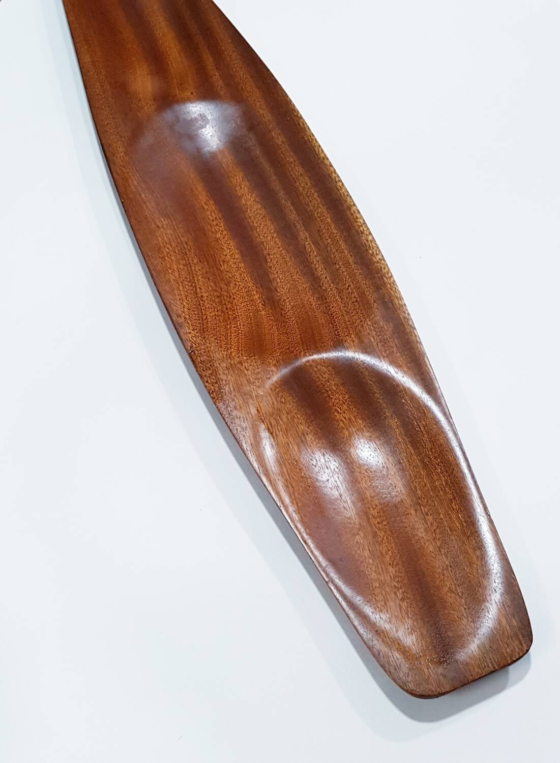 Plateau de console sculpté à la main du milieu du siècle