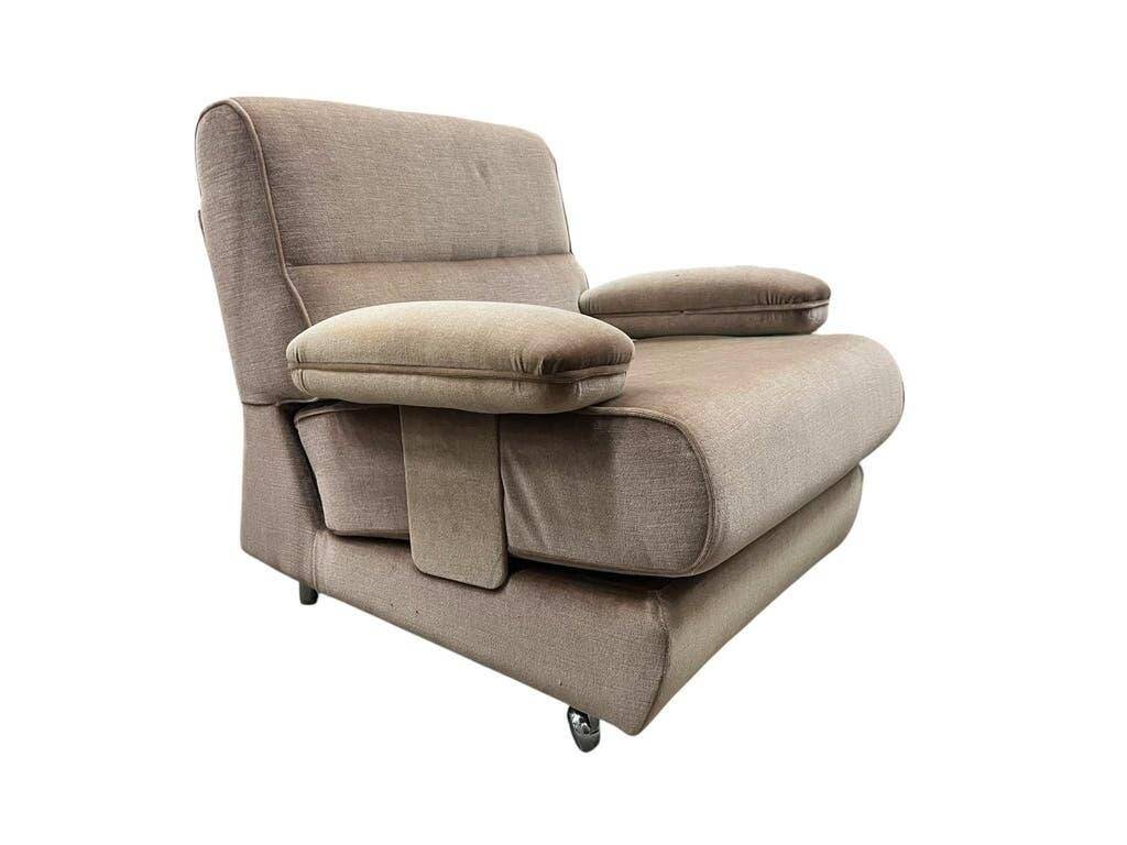 Beige vintage style lounge chair/armchair