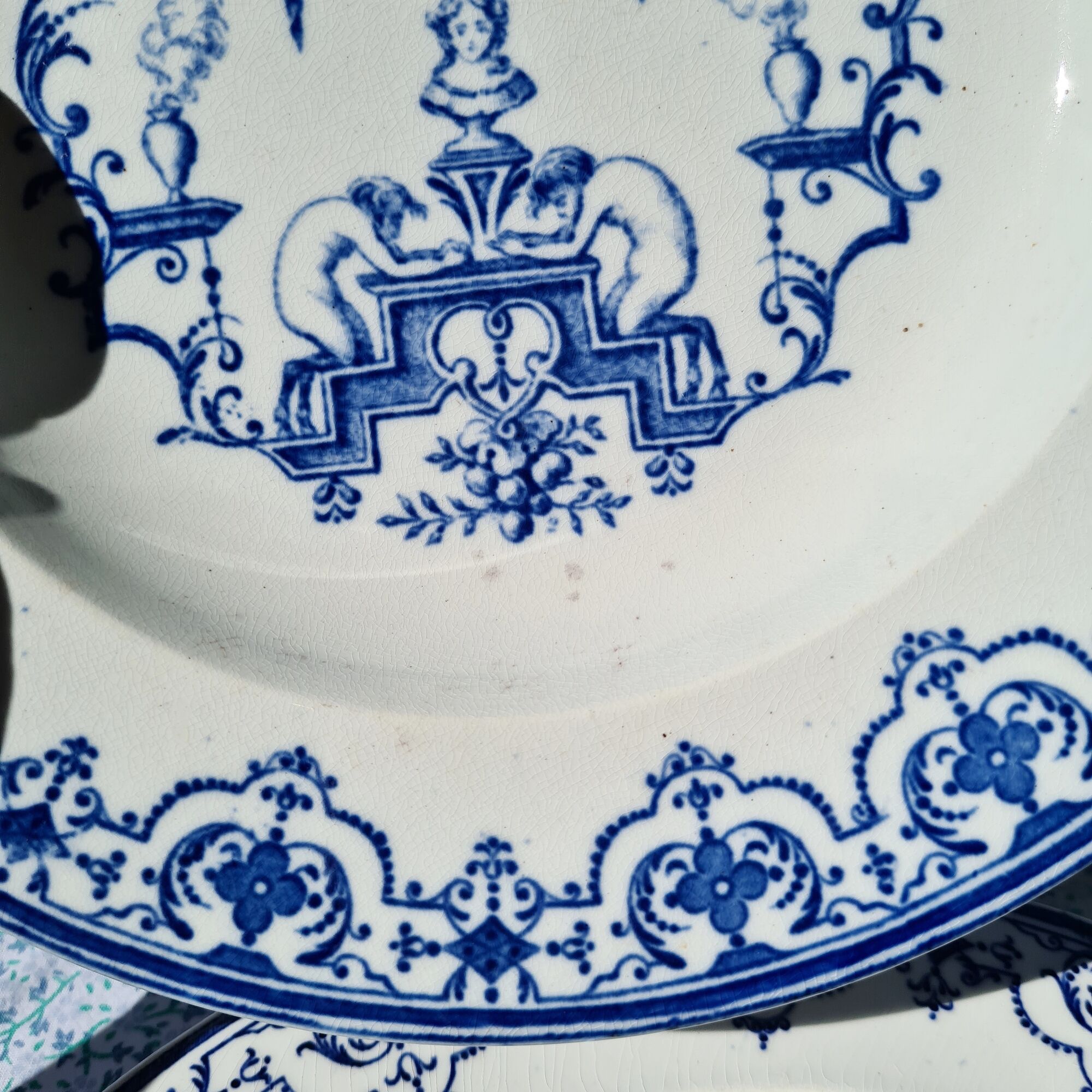 Set of 4 old hollow plates vieillard bordeaux model moustiers