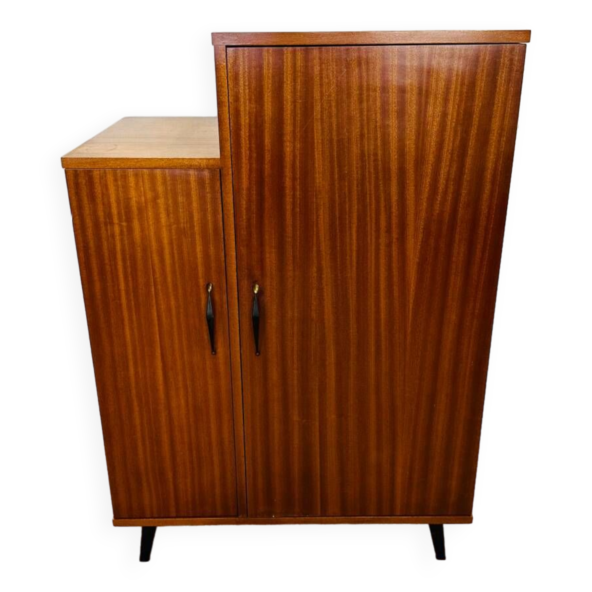 Storage unit