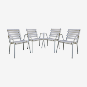 lot de quatre chaises de jardin empilables des années 60