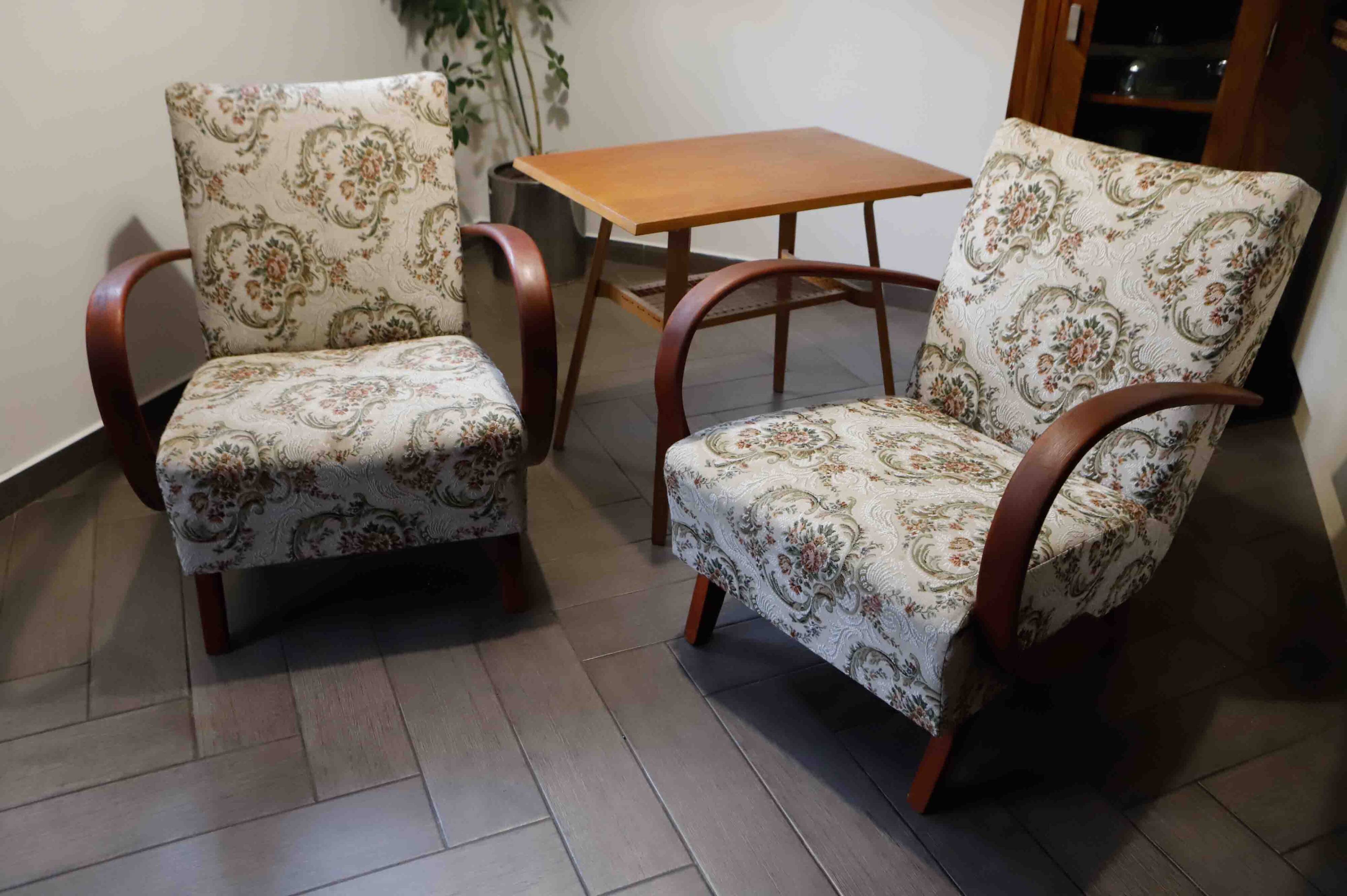 Set of 2 Style Halabala Lounge Armchairs