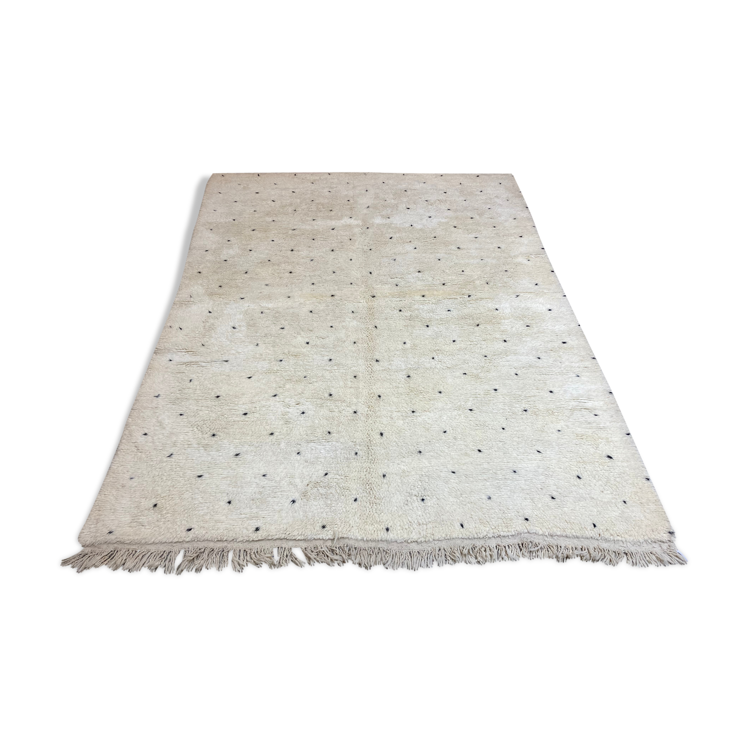 White berbere wool carpet with black dots 200x290cm