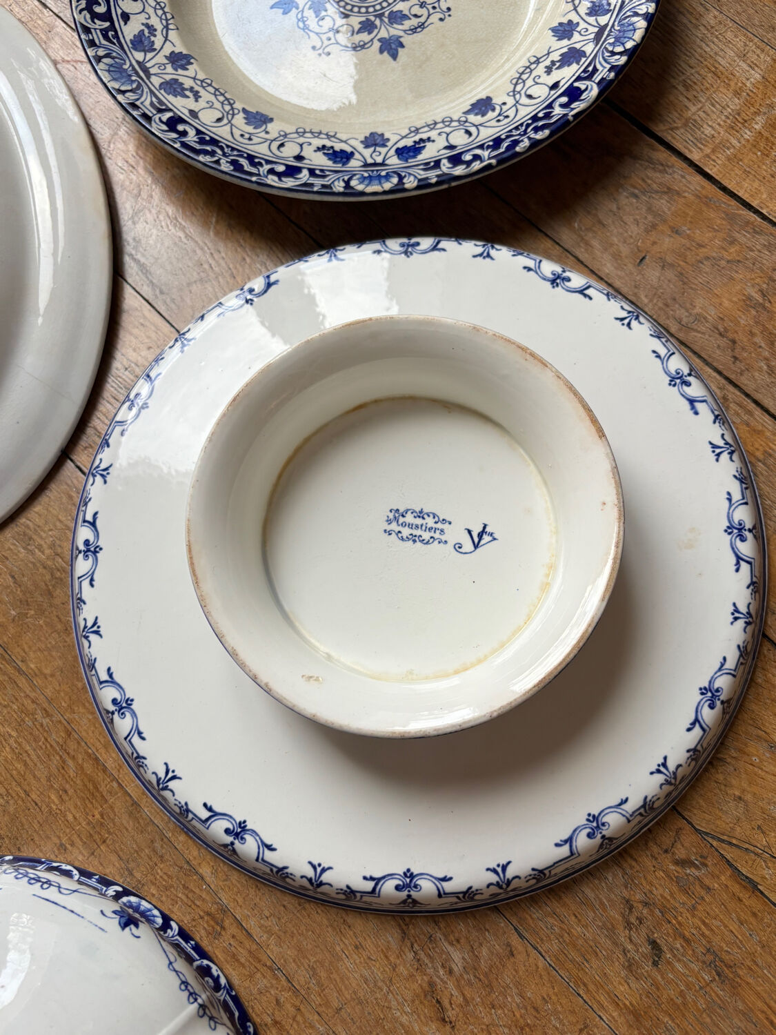 5 large serving plates, French production