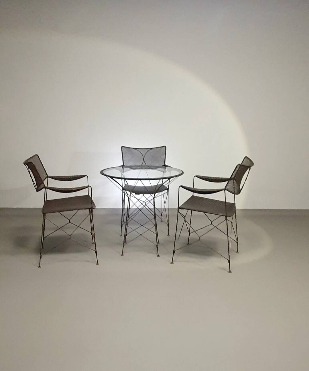 Beautiful dining set designed by Yuzuru Yamakawa. The chairs and table are