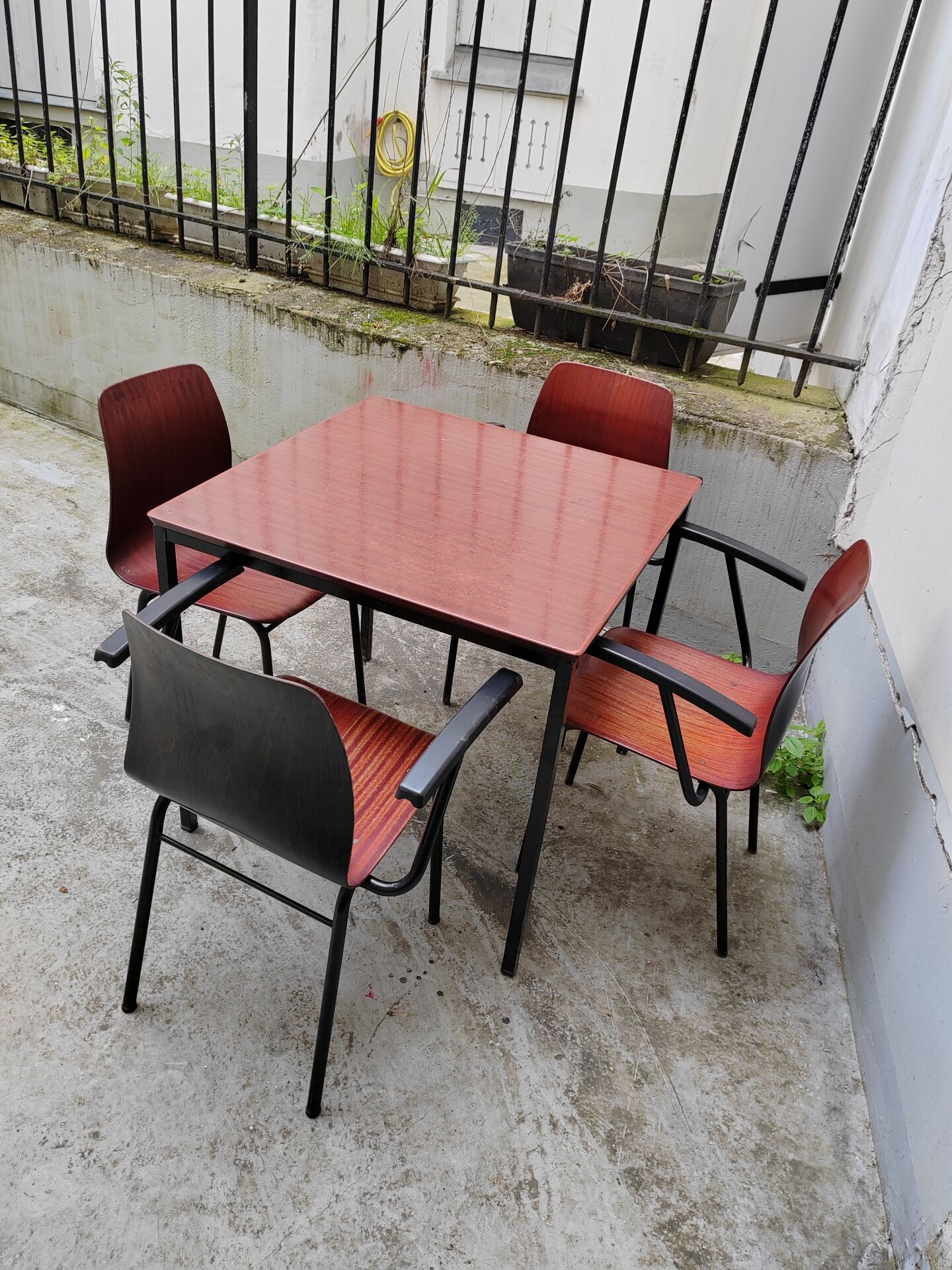 Ensemble table et chaises pagholz vintage