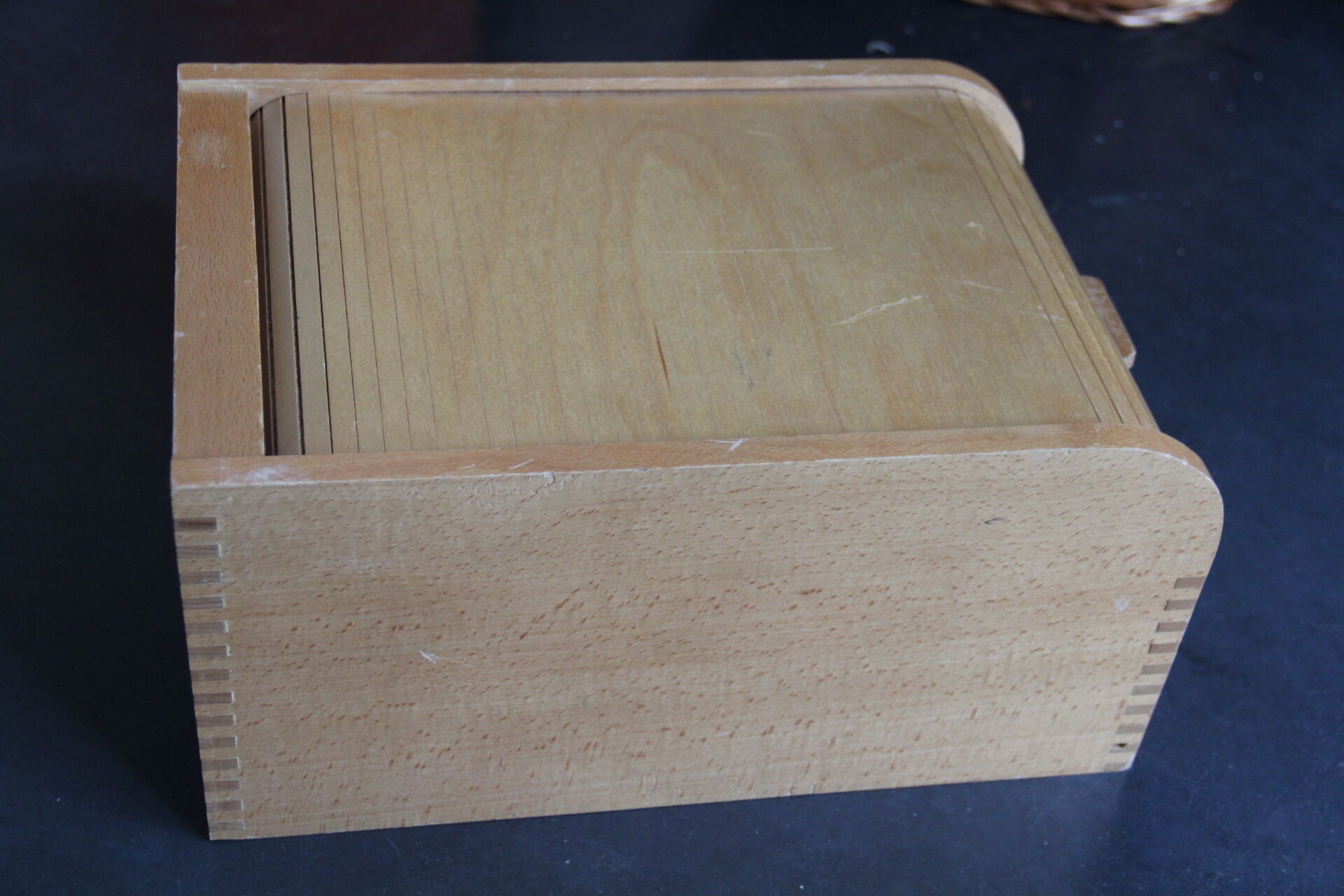 Plug box with drop-down pane 36 x 24 cm