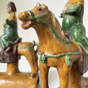 Tuile faitière équestre terre cuite époque Ming