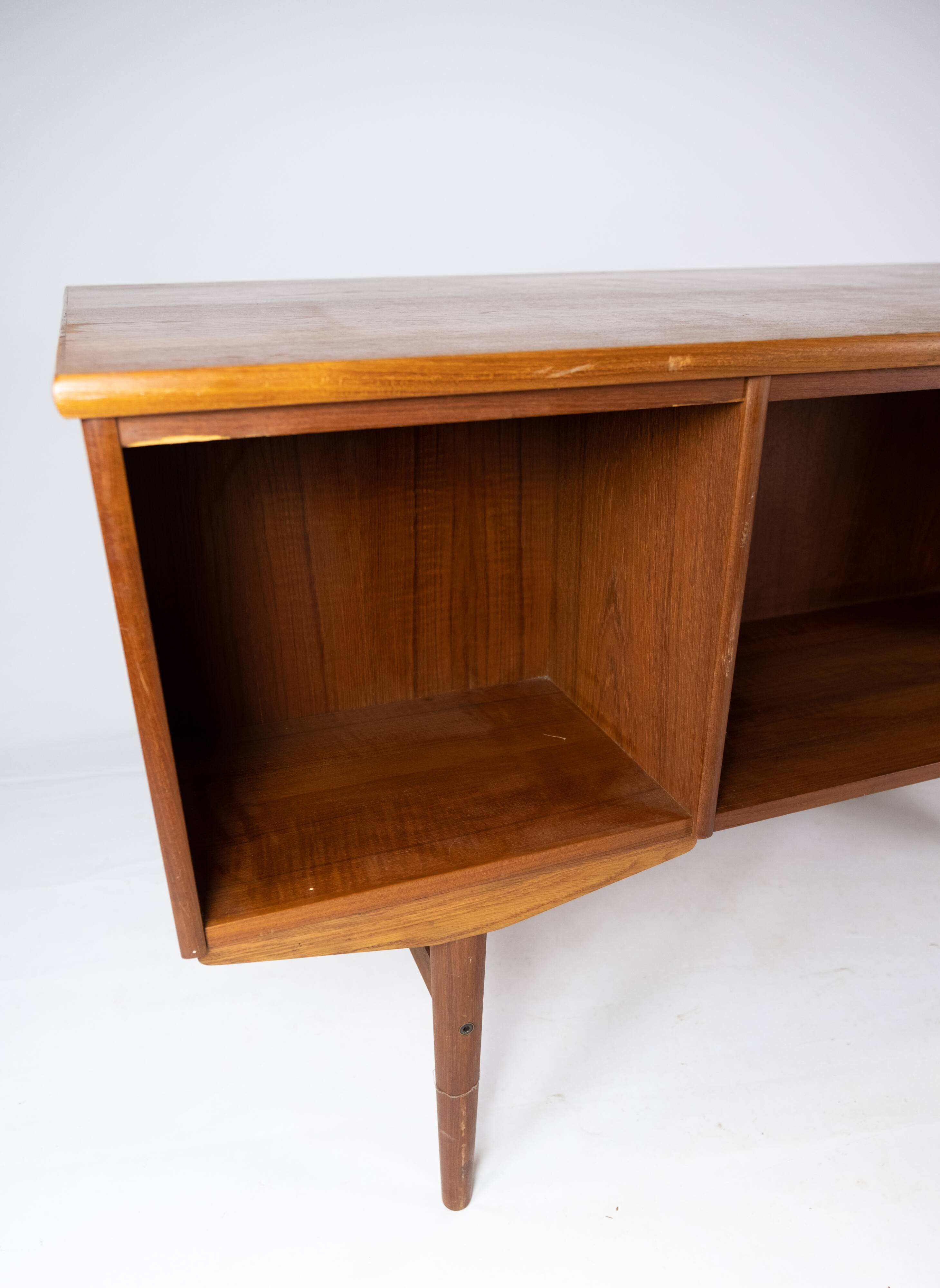 Bureau en teck de design danois des années 1960