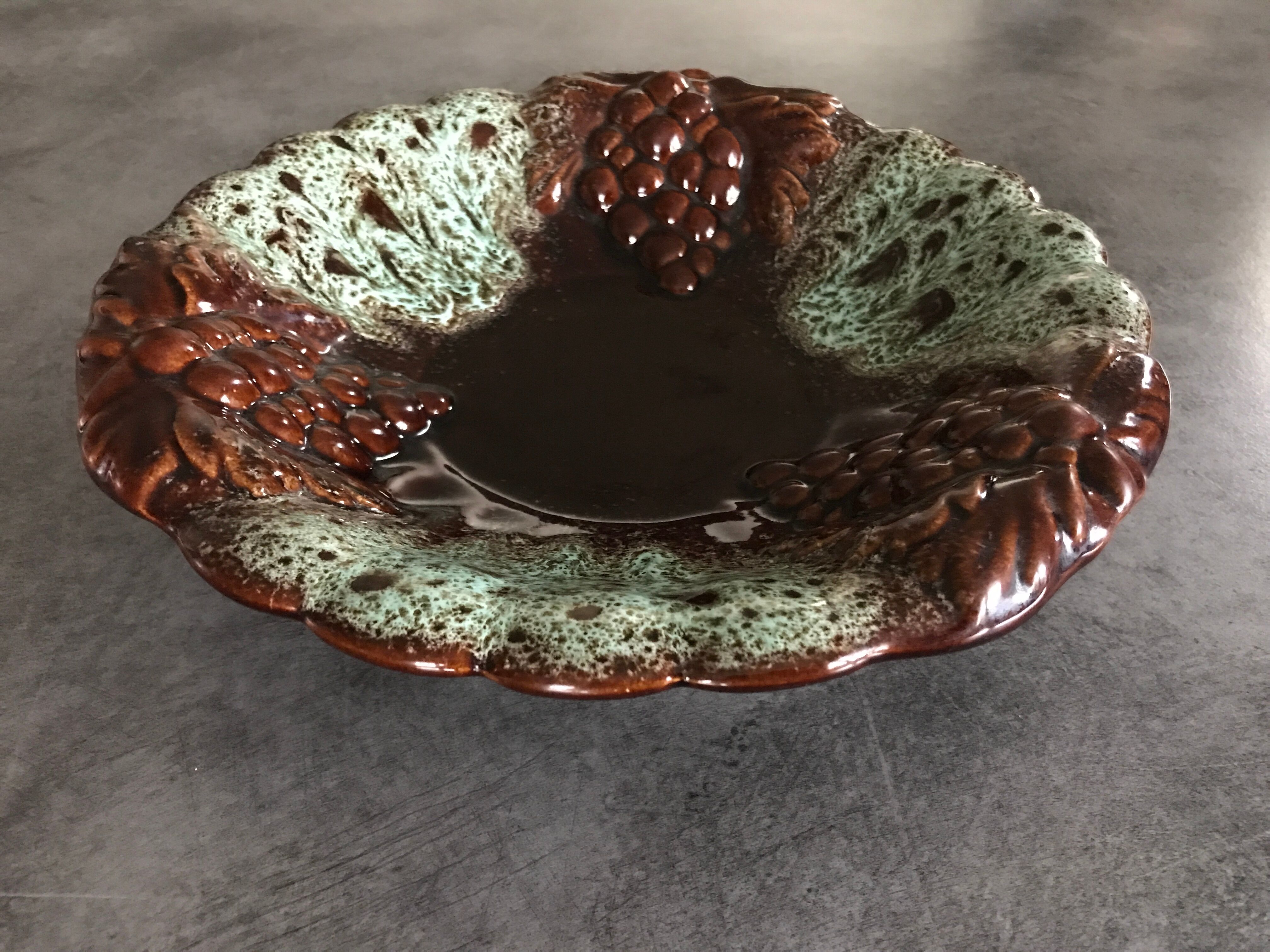 Fruit cup ceramic centerpiece decorated with bunch of grapes, numbered