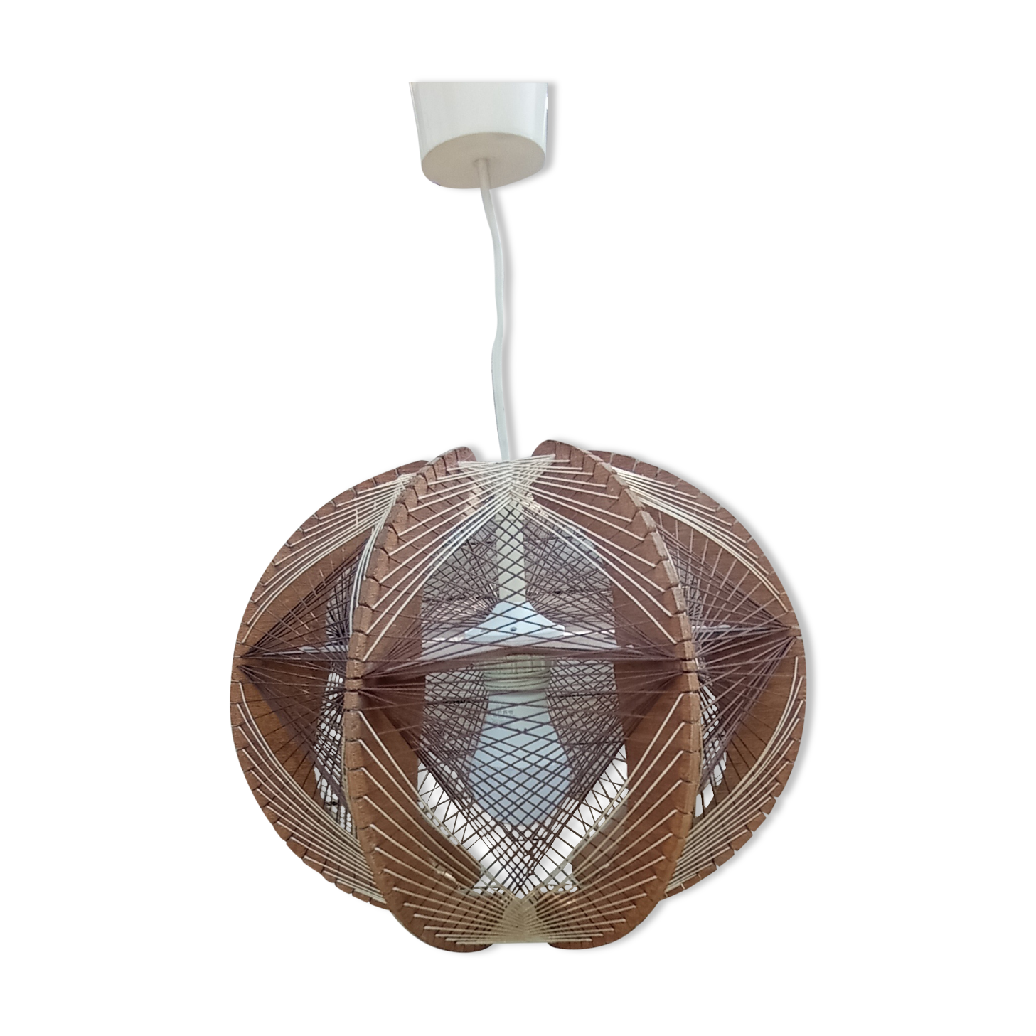 Suspension wires and Scandinavian wood