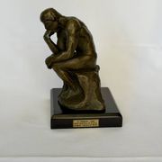 La sculpture en bronze Le Penseur, statue en bronze Rosin