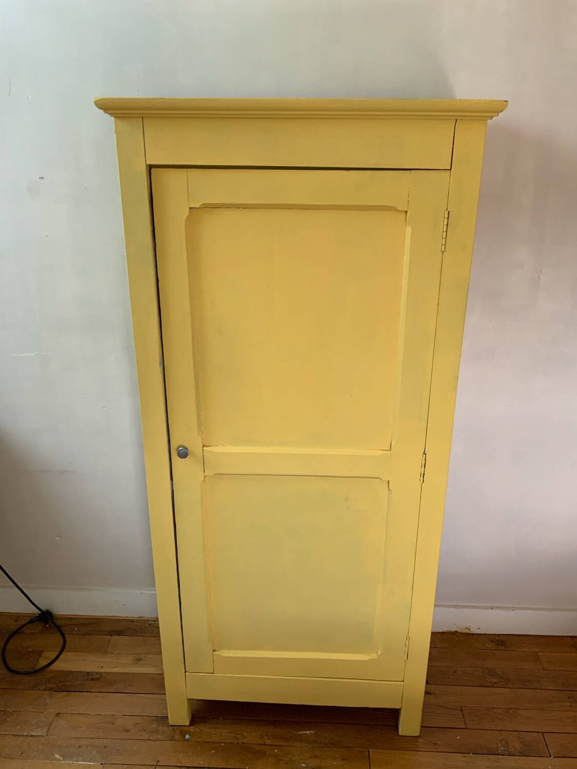 Small Parisian wardrobe