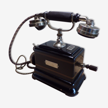 Téléphone 1920 à manivelle