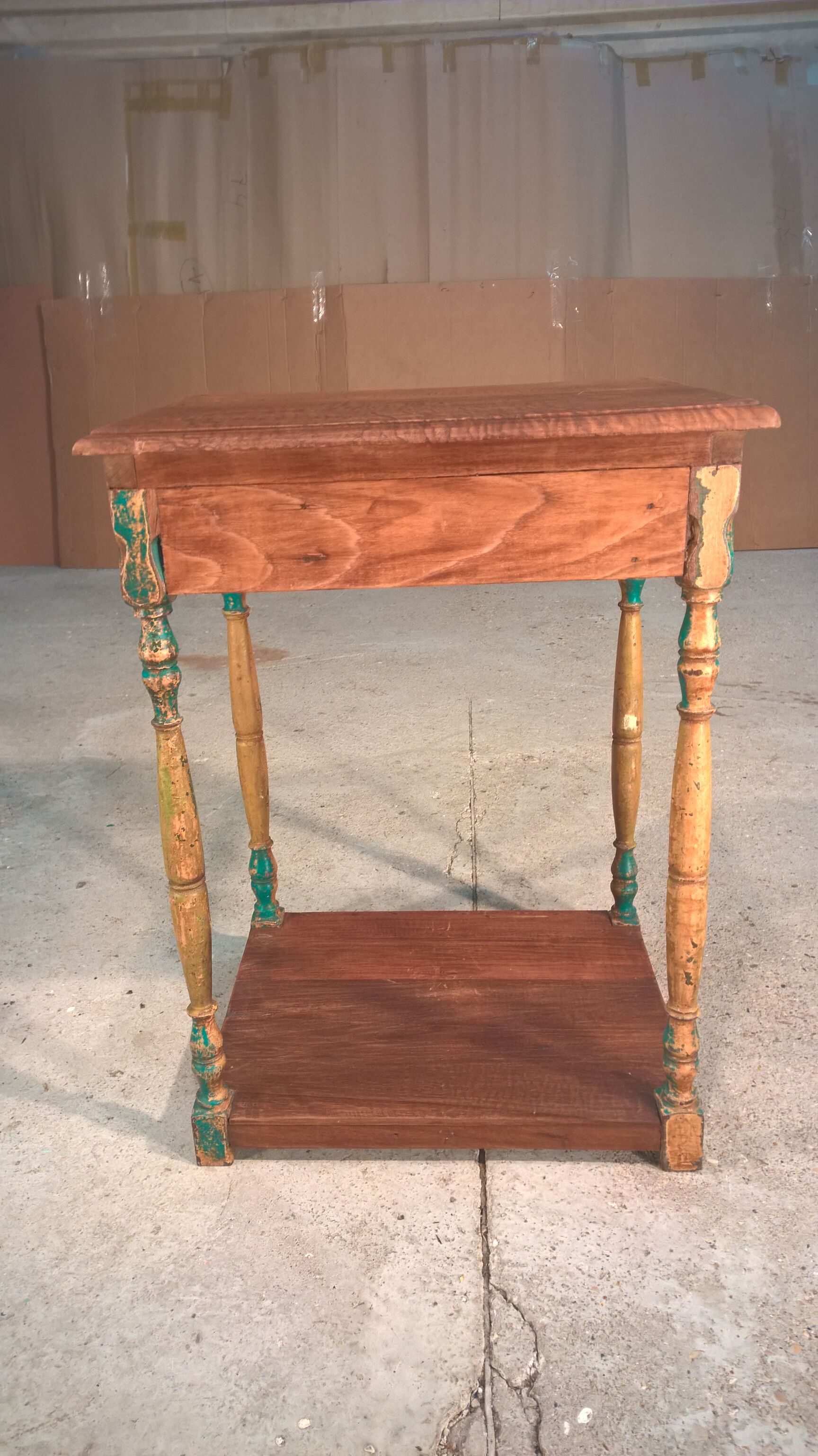 Console en tek birman