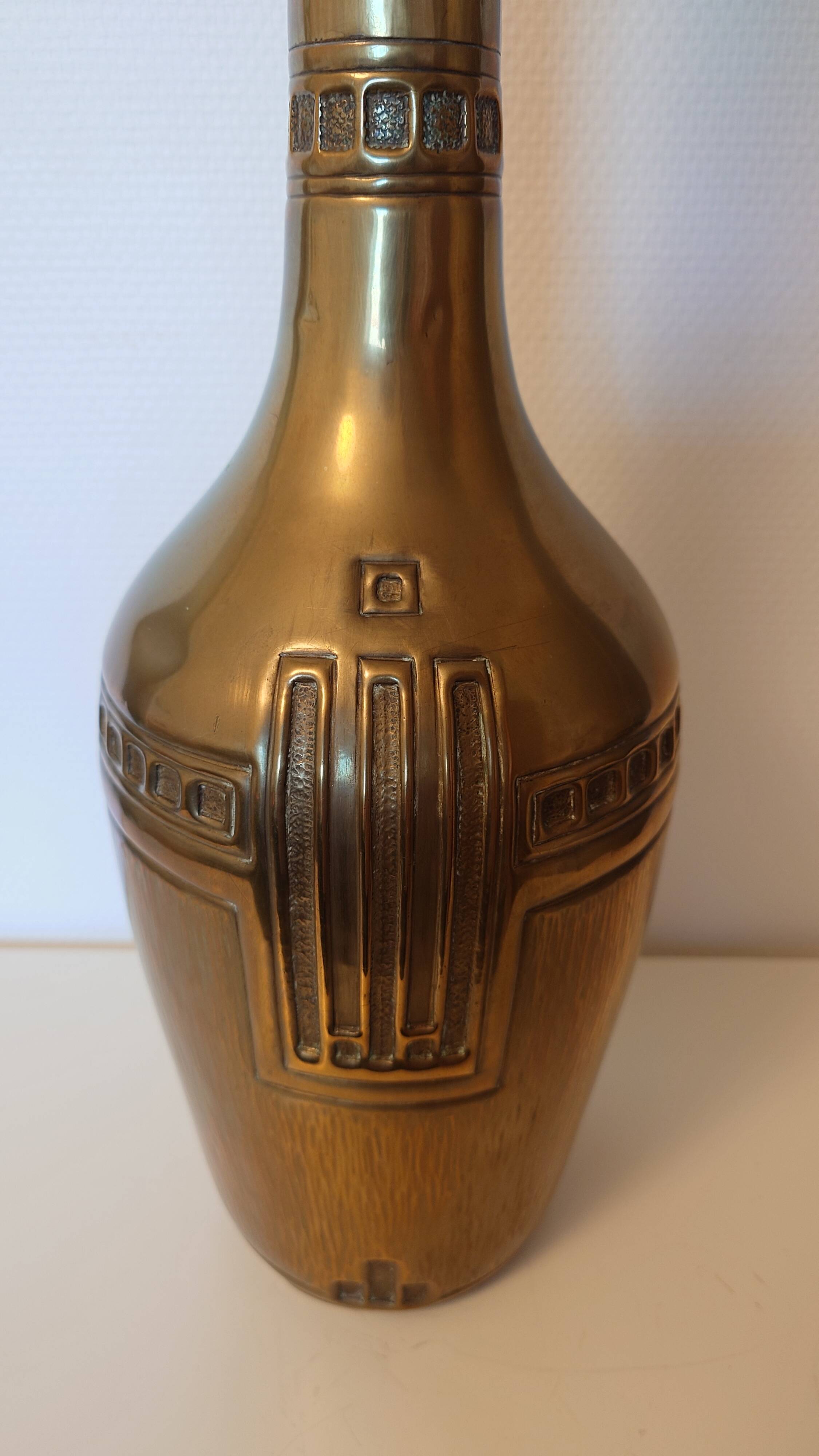 Large brass vase – sculptural piece – geometric decoration – 64.5 cm