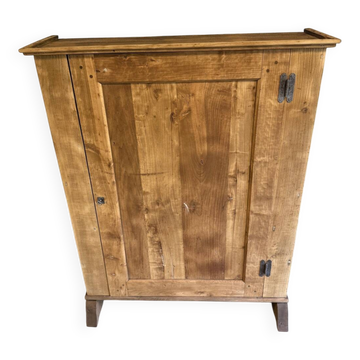 Old buffet