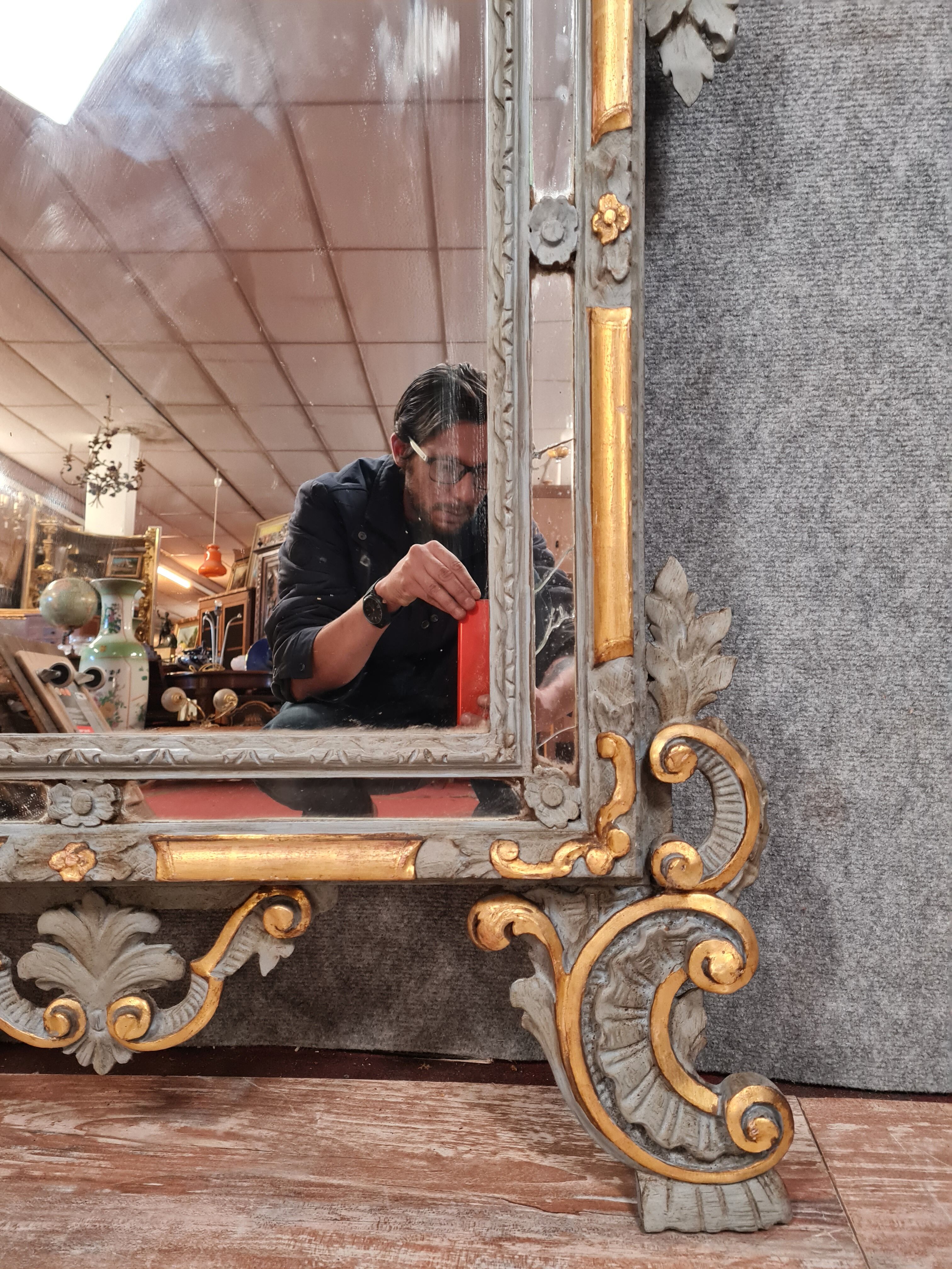 Mirror Louis XV / Regency in gilded and lacquered wood around 1850