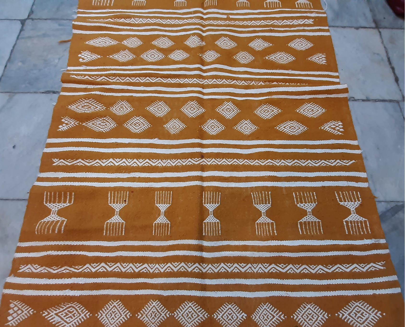 Moroccan Berber yellow kilim carpet made entirely by hand in pure wool