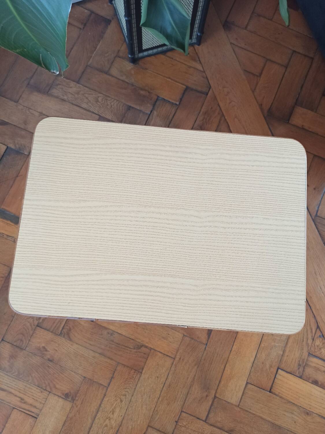Table d'appoint vintage en rotin et bambou