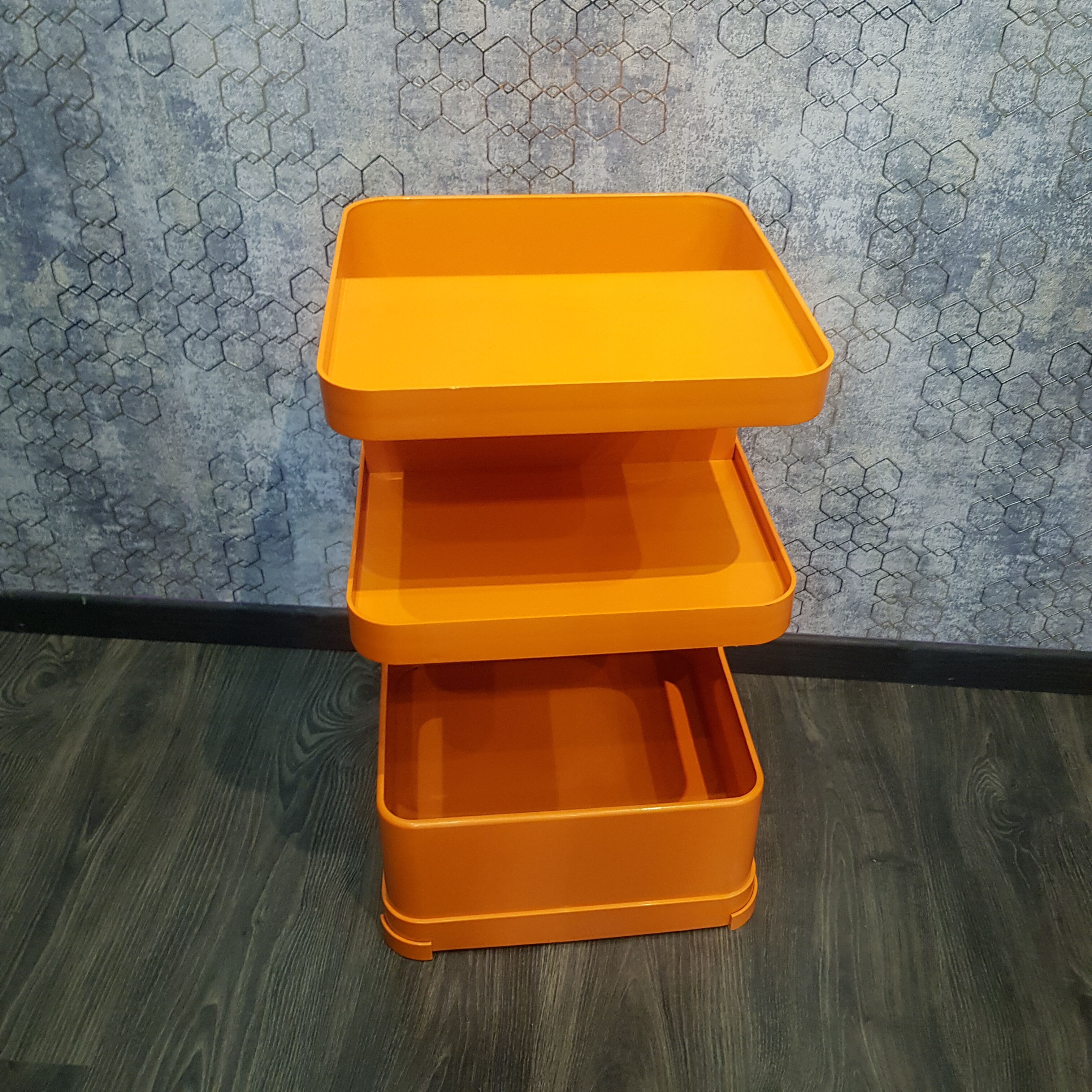 Bedside box 70s orange