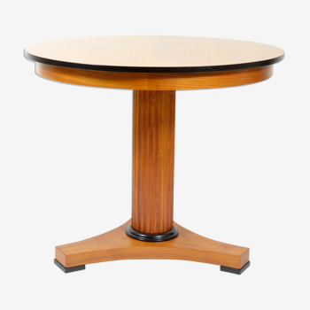 Round Hall table