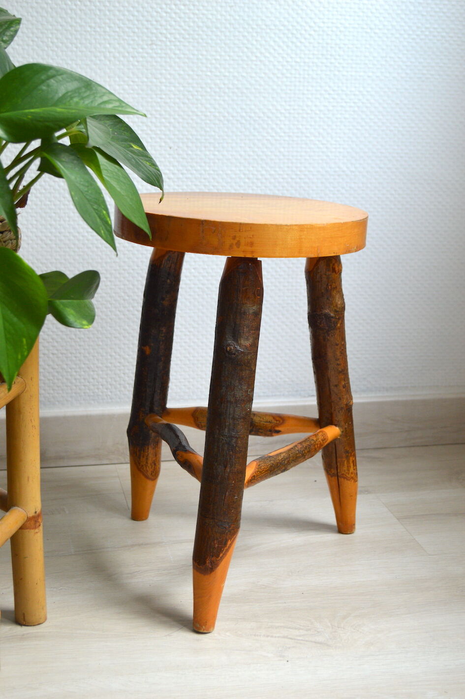 Tripod stool