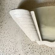 Applique « Arlus » de style Art Deco en plâtre et verre fumé