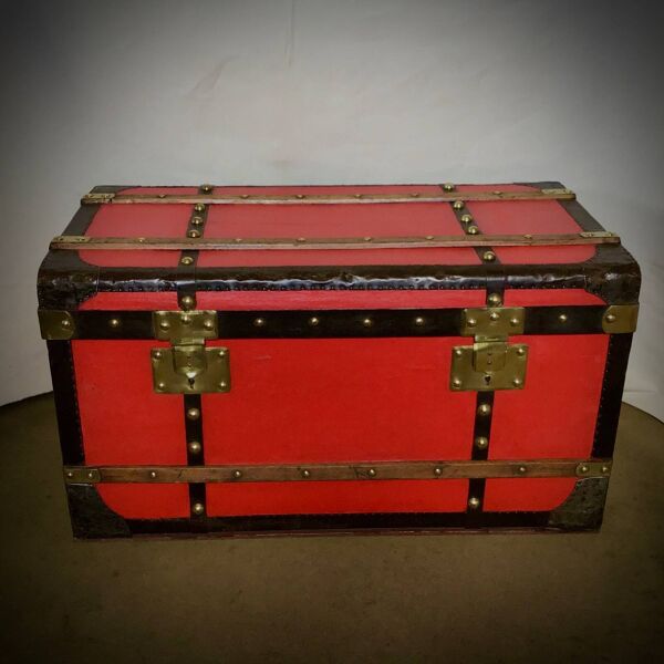 Malle ancienne courrier 1900