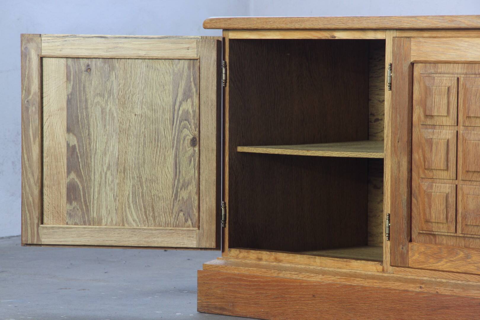 Vintage 1960/70s Danish Brutalist Light Oak Low Sideboard / Crezenda