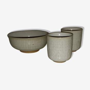 Set of ceramic pots.