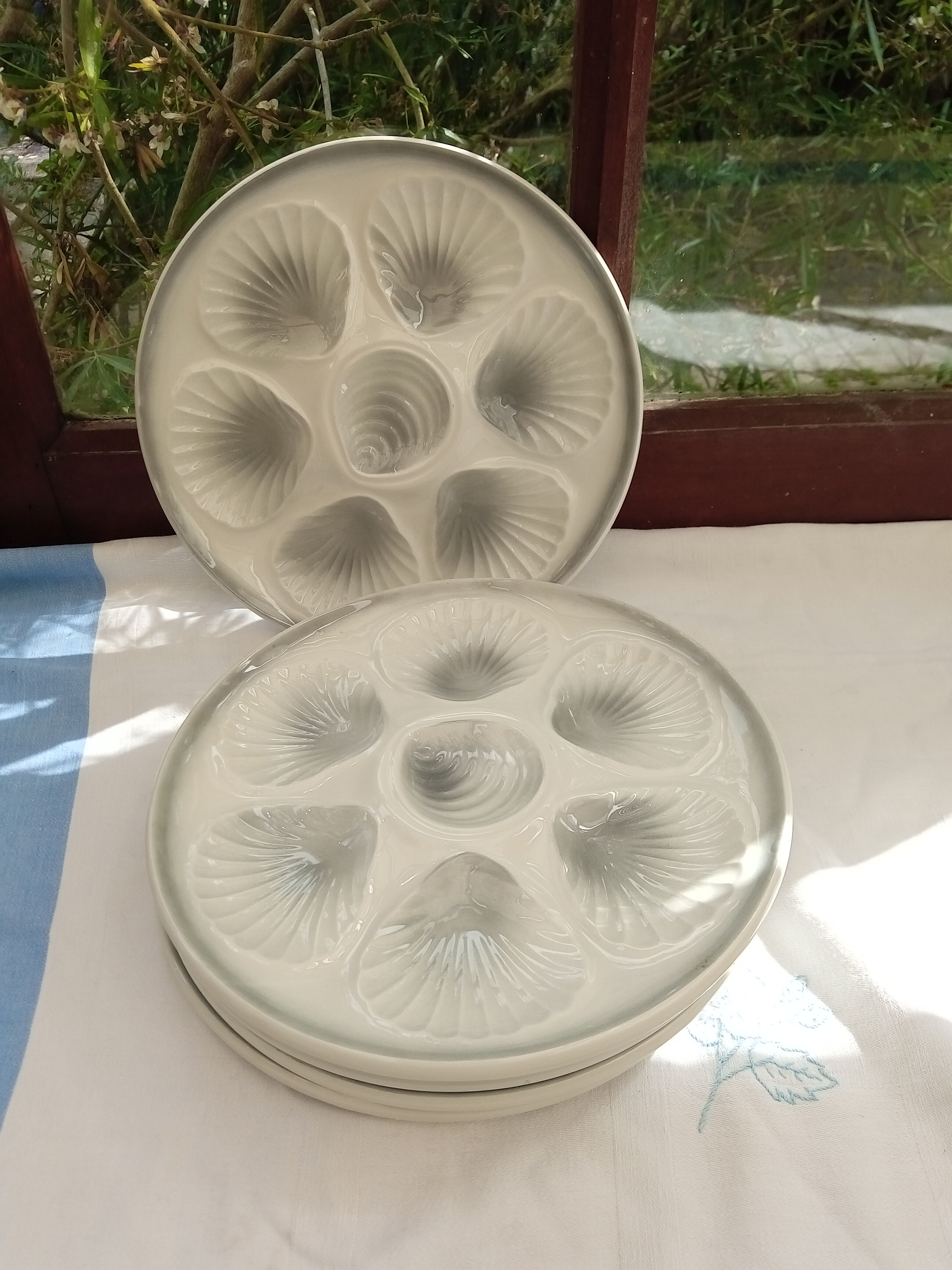 6 oyster plates Moulin des Loups