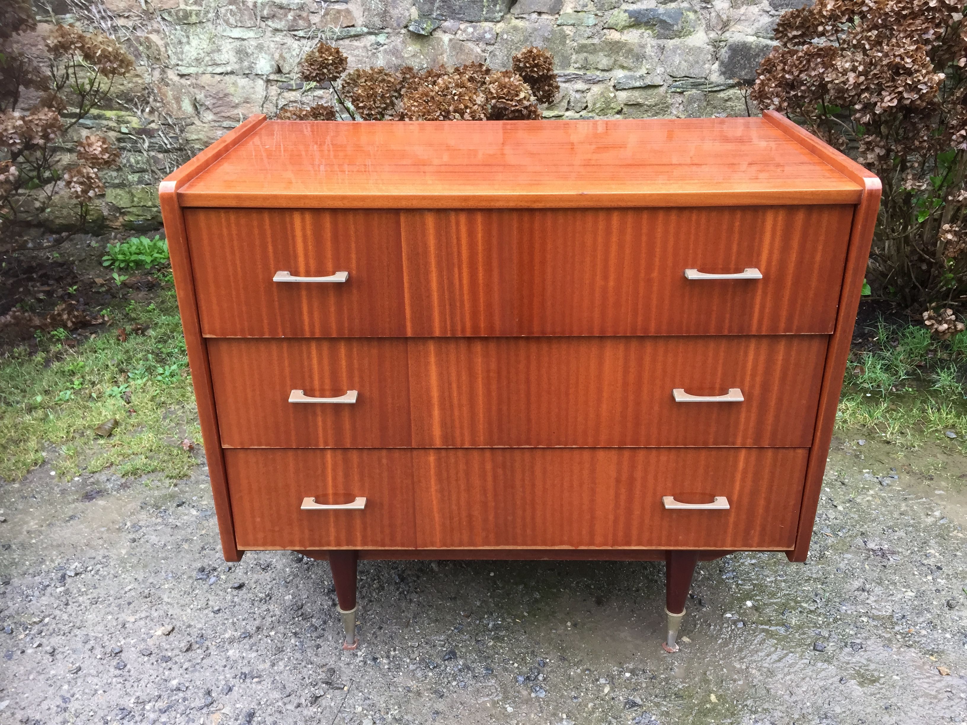 Vintage chest of drawers with 3 drawers in varnished teak