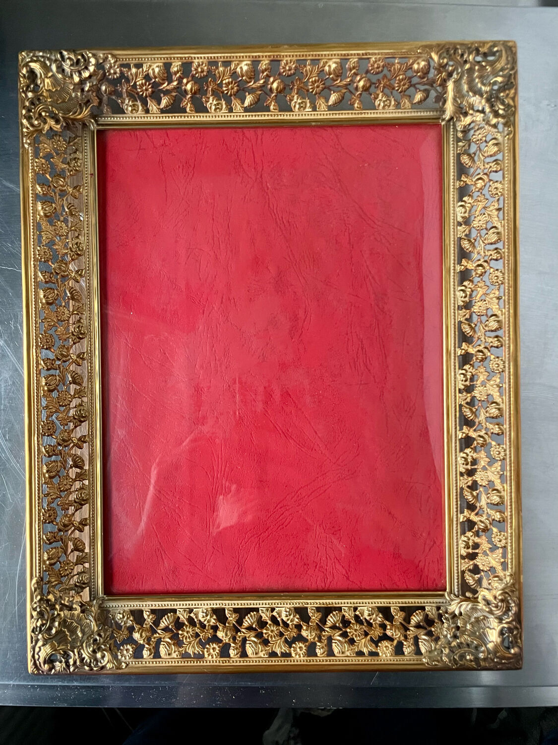 Antique xl metal frame in gold colored brass 29.5 cm x 23 cm convex glass