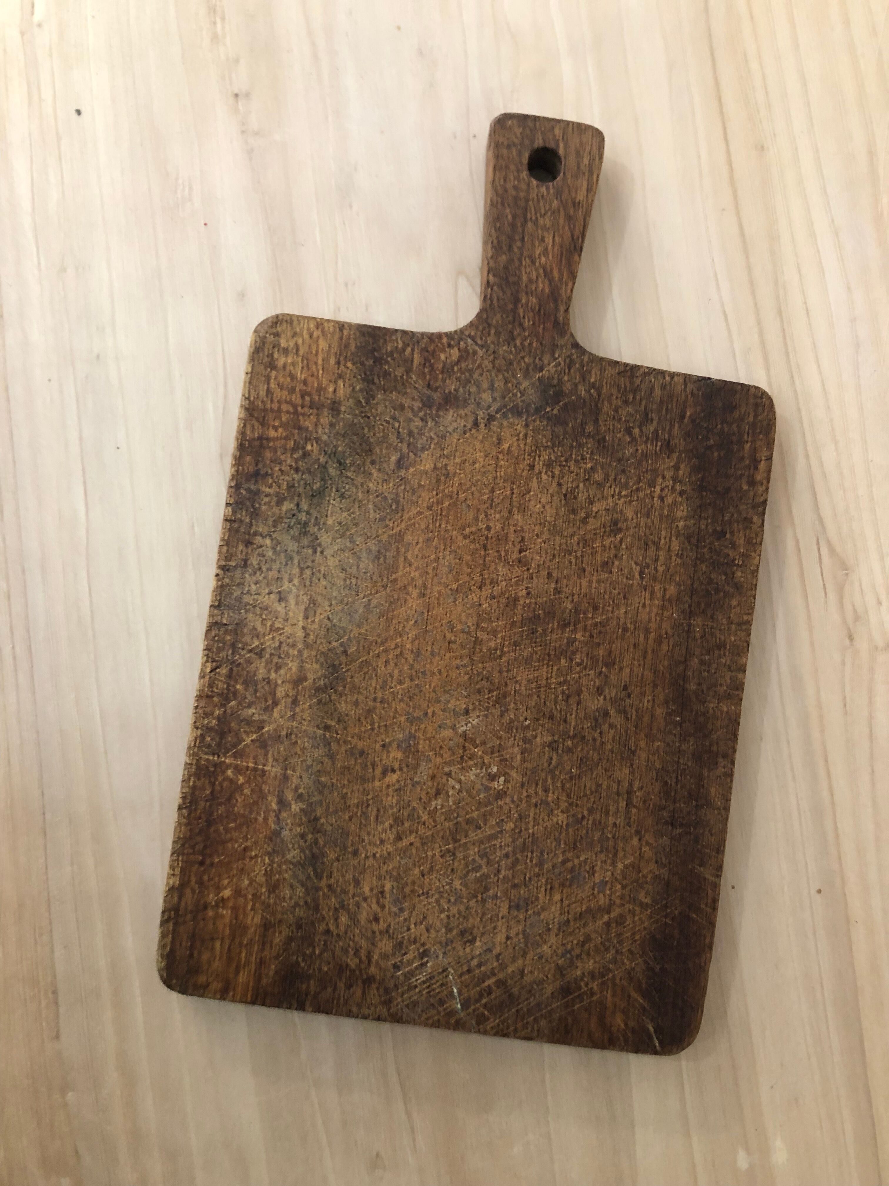 Wooden cutting board