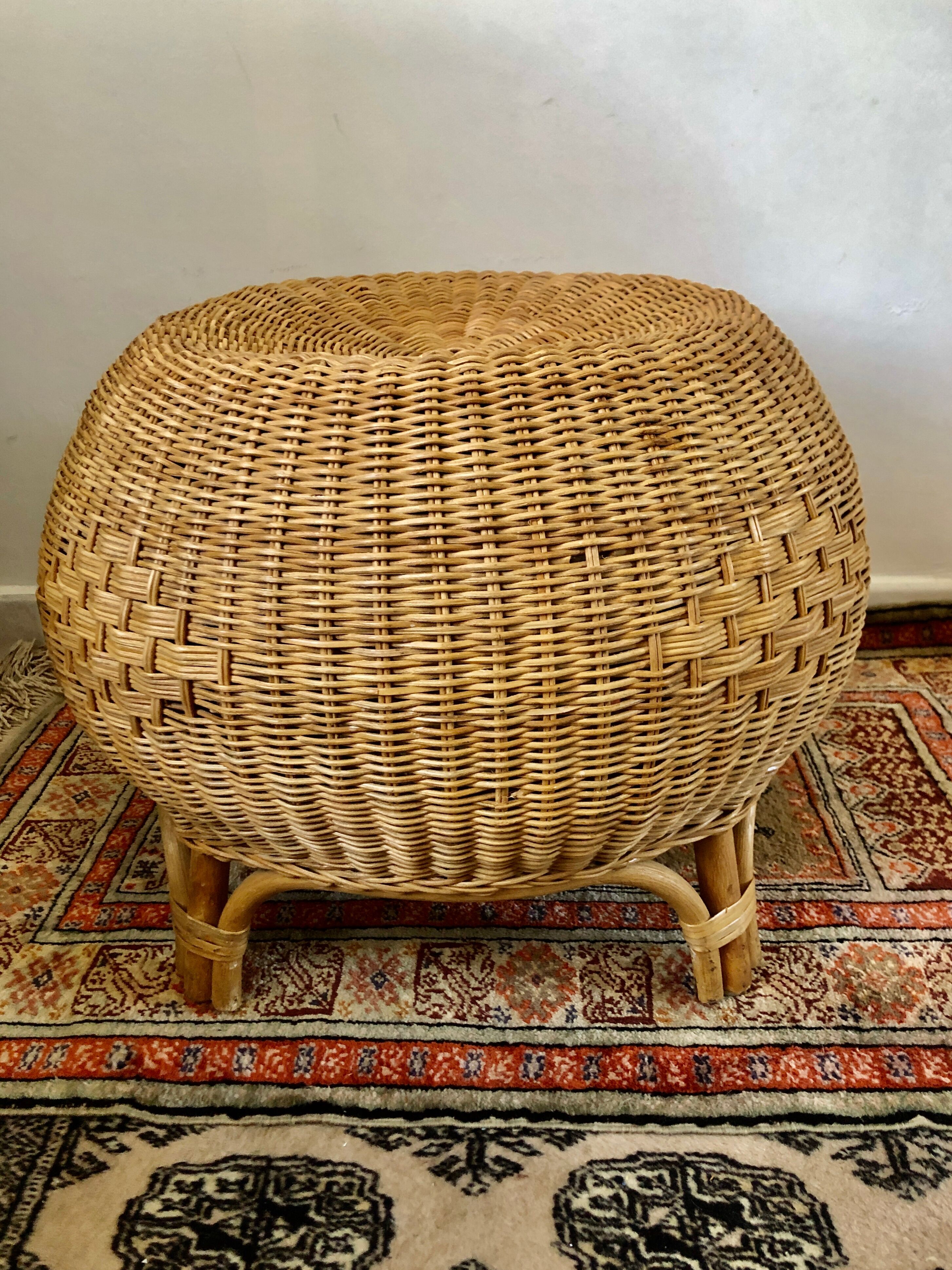 Pouf en rotin