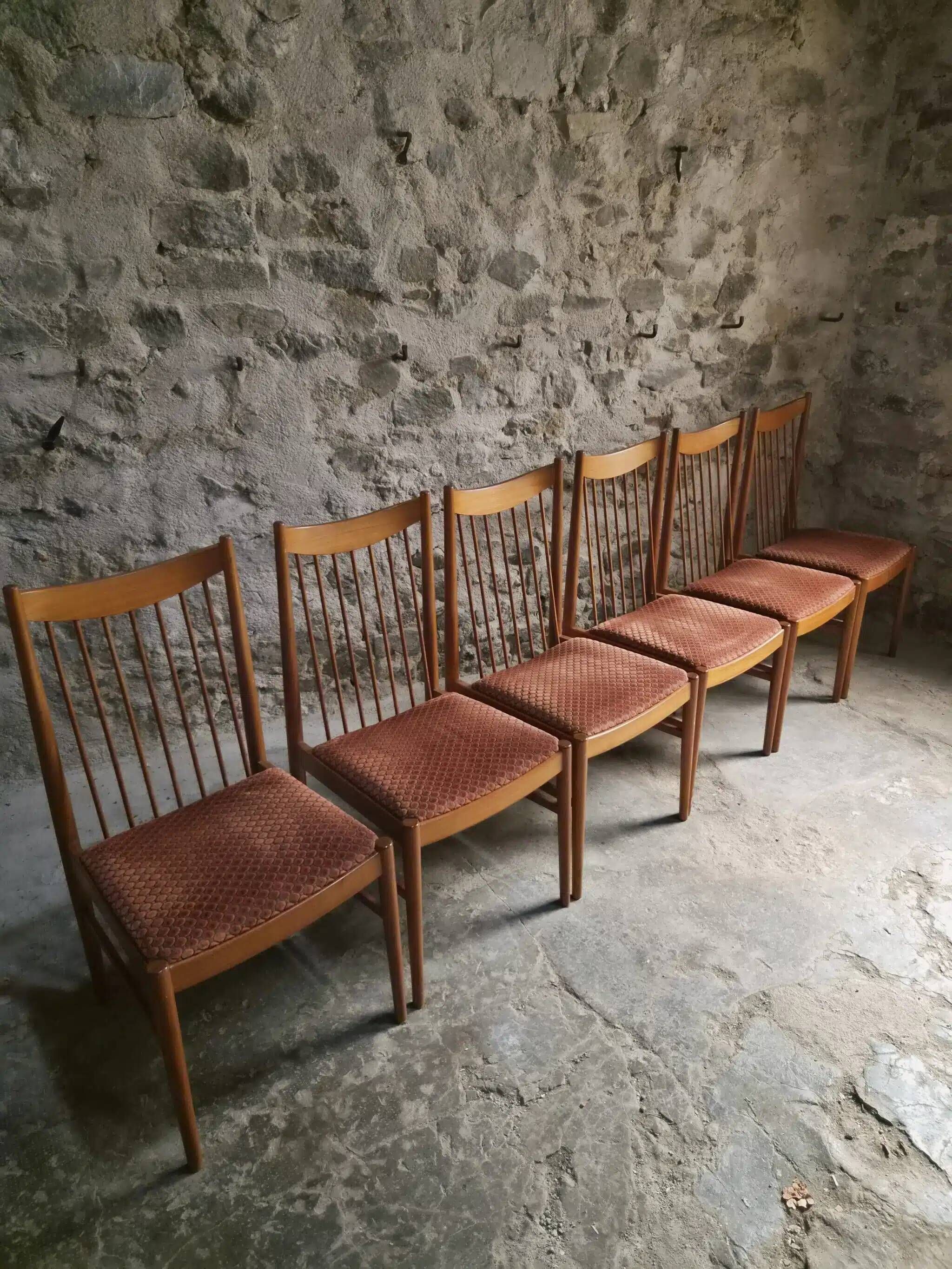 Set of 6 Danish teak dining chairs model 422, attributed to Arne Vodder for Sibast, 1960s.