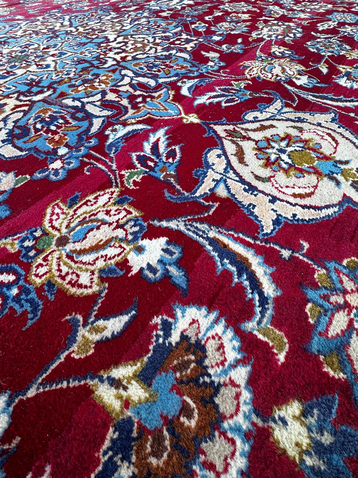 Large Persian carpet 3m x 4m
