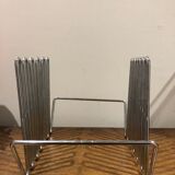 Chrome metal magazine rack 70